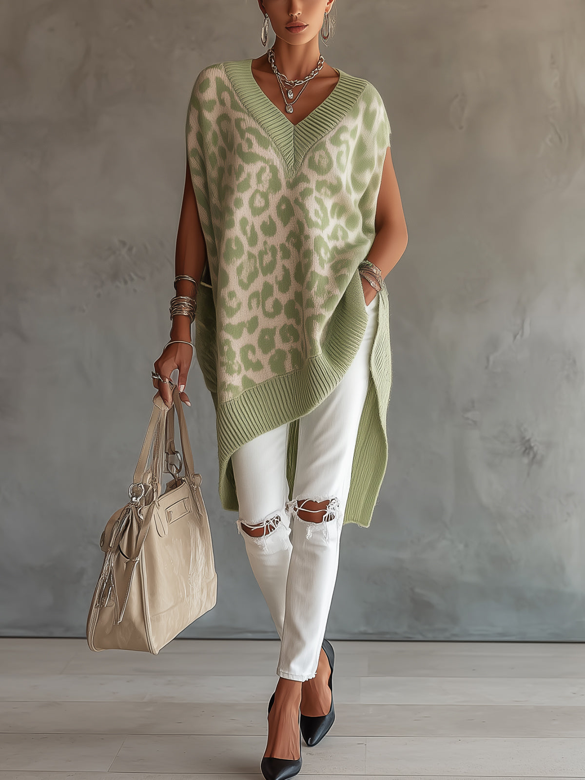 Green Leopard Knit Poncho Sweater With V-Neck And Ribbed Hem