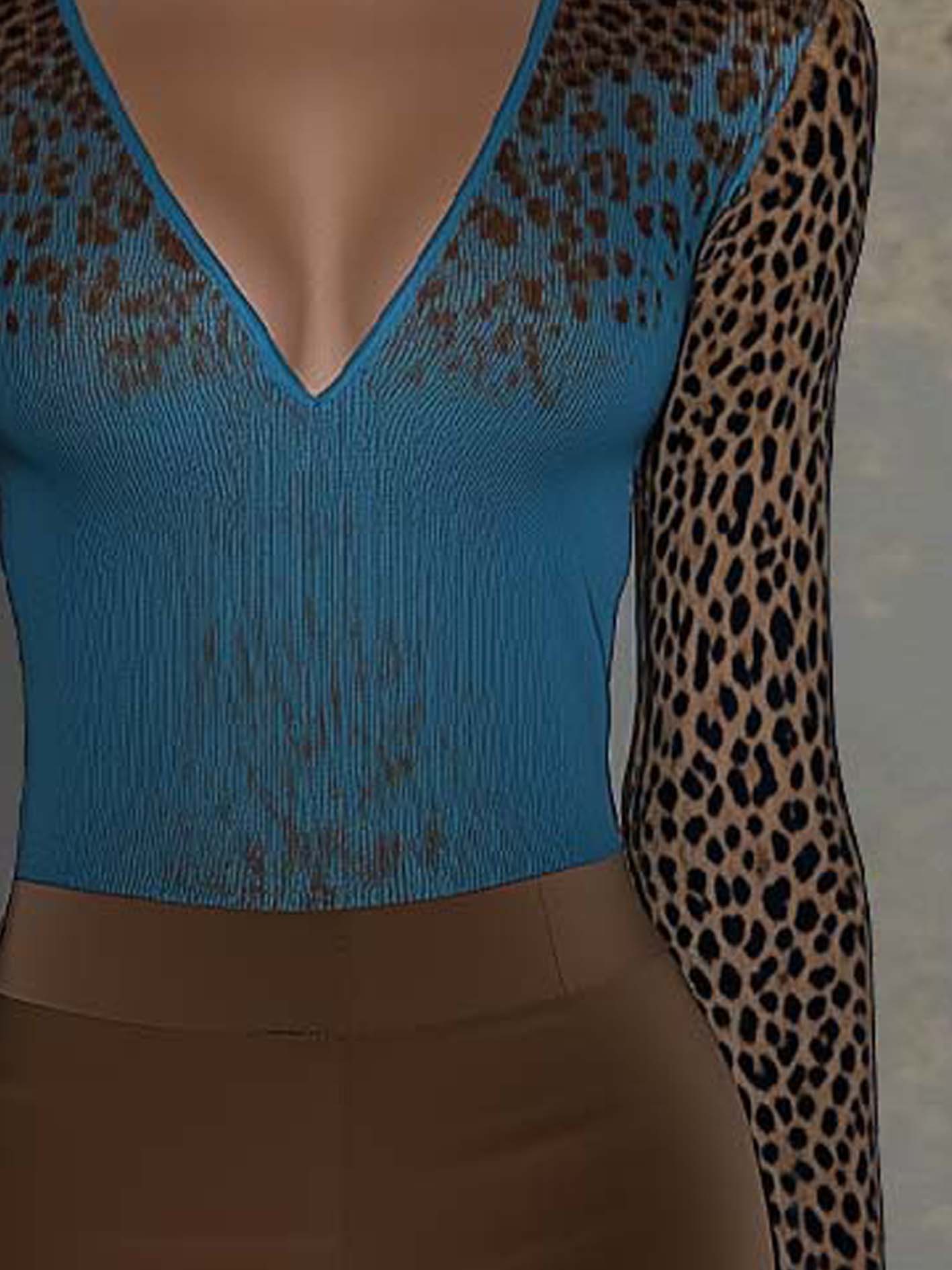 Blue Knitted T-shirt With Leopard Print Gradient