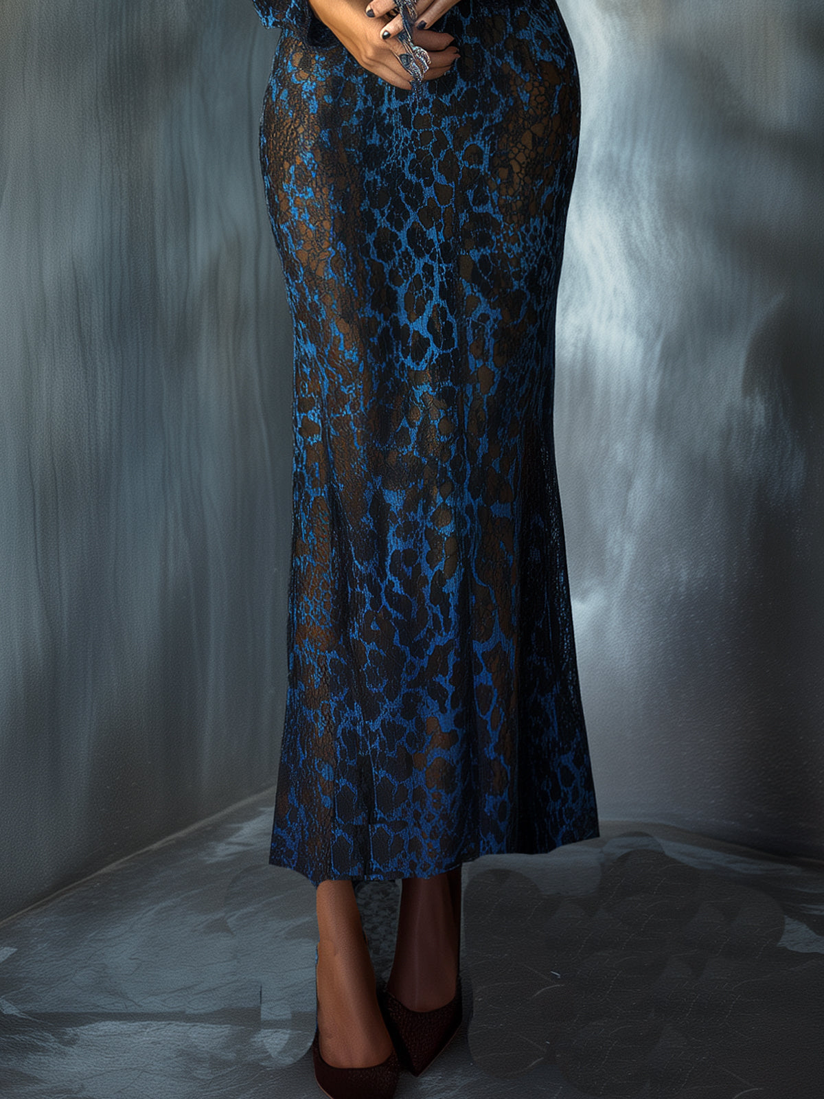 Black Lace Detailed Deep V-Neck Long Sleeve Maxi Dress