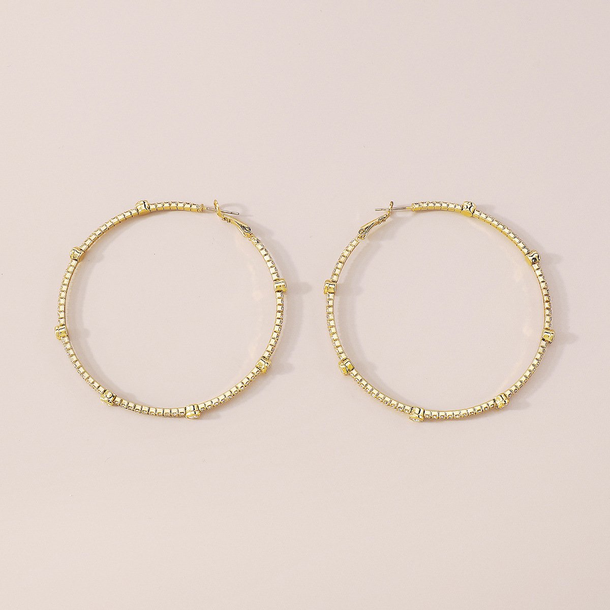 Boucles d'oreilles minimalistes en strass
