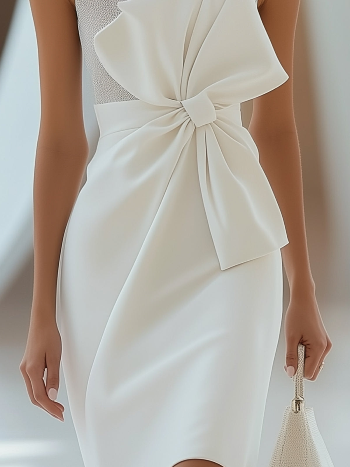 Elegant Round-Neck Sleeveless Bodycon Dress With Waist Bow Detail