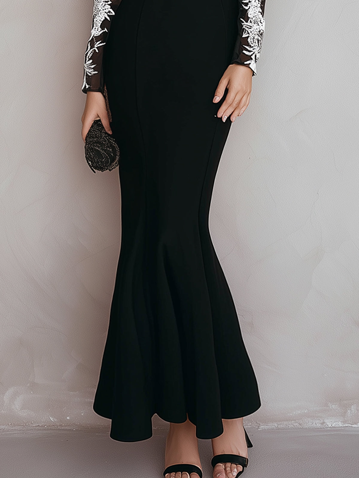Black And White One Shoulder Lace Sleeve Bodycon Dress