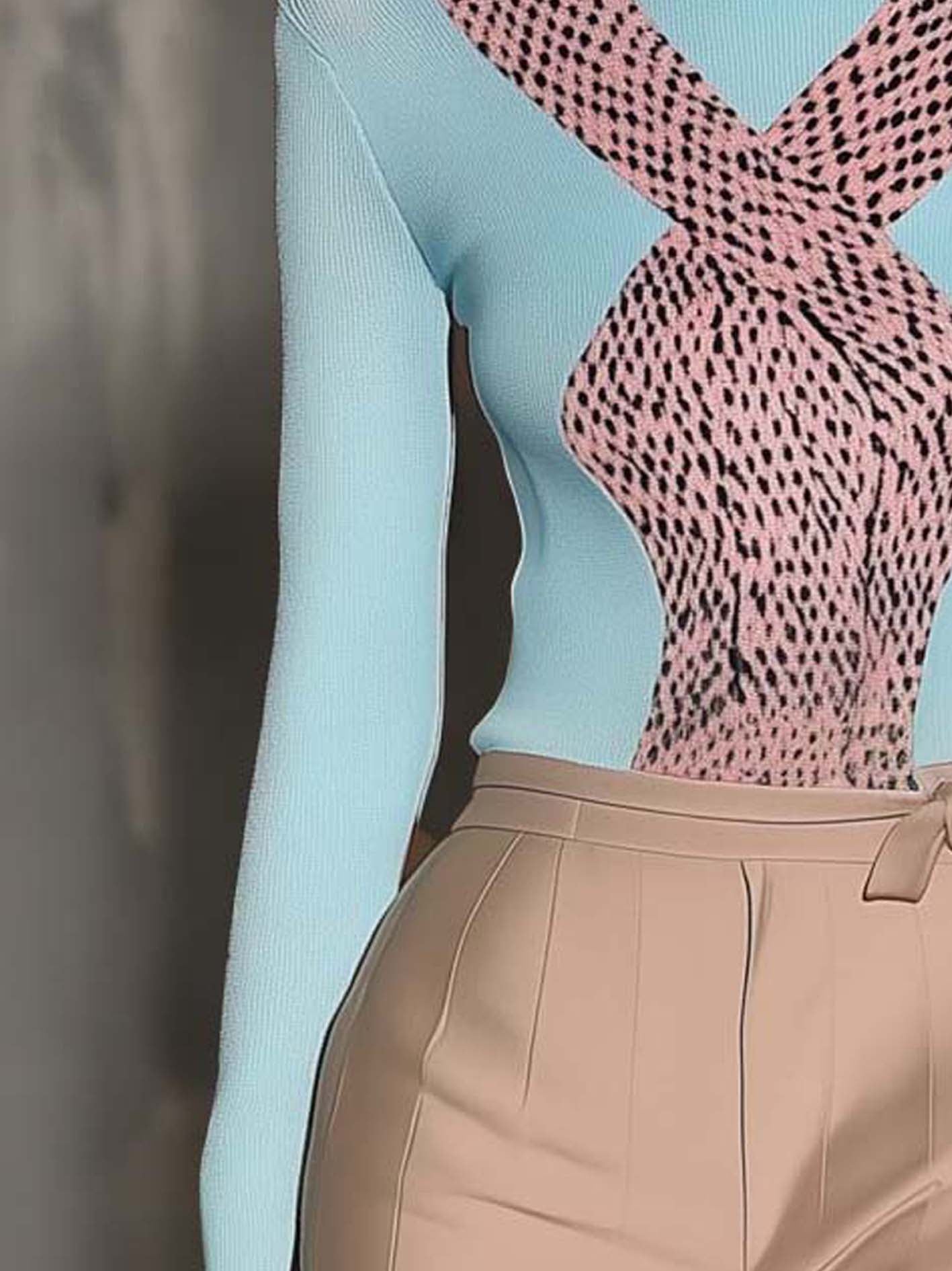 Light Blue Knitted T-shirt With Pink Snake Print