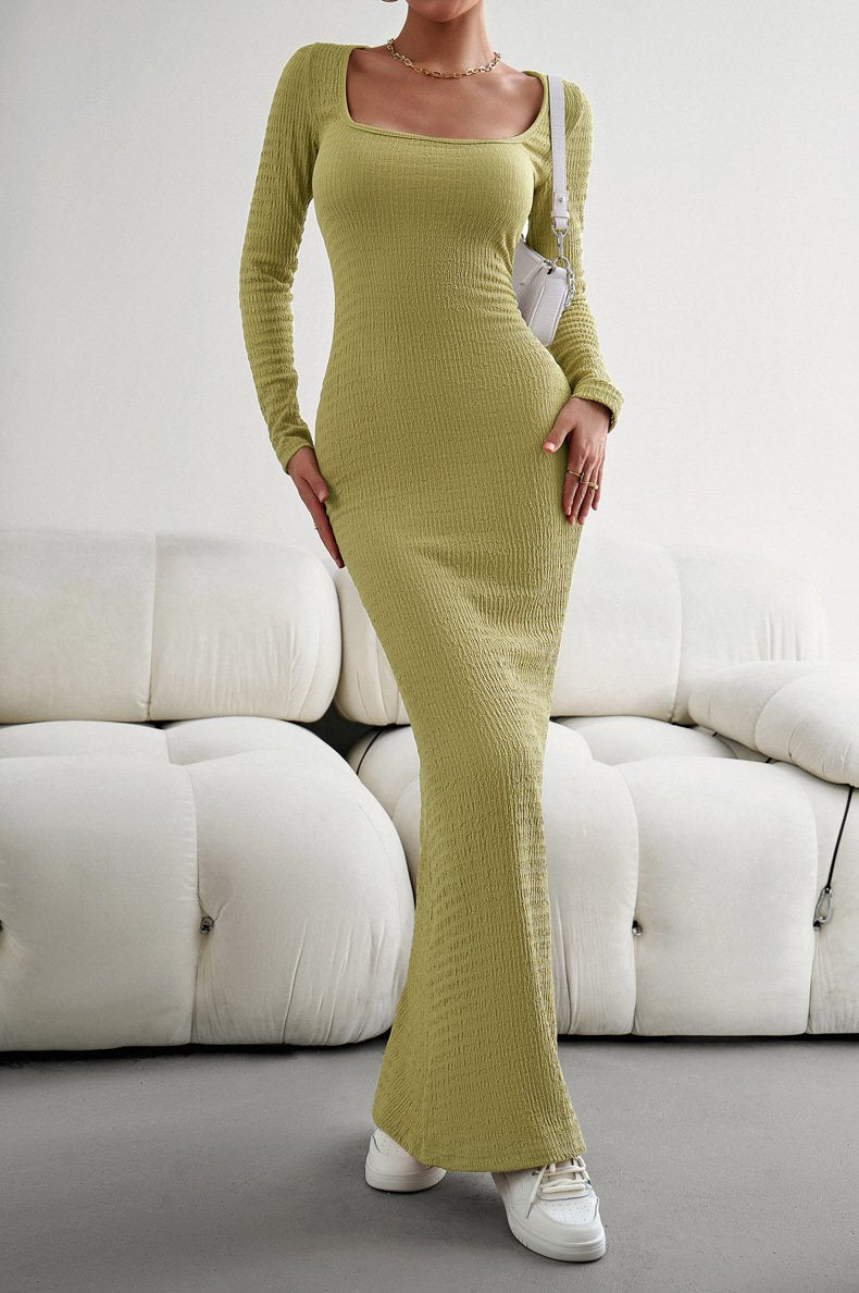 Robe longue slim à col carré