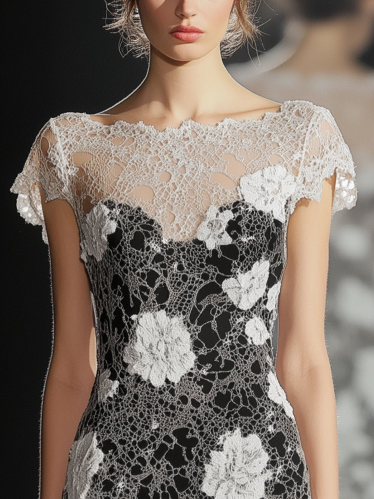 Charming Lace Neckline Short Sleeve Floral Print Bodycon Dress