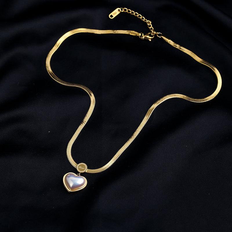 Collier à breloques en forme de cœur