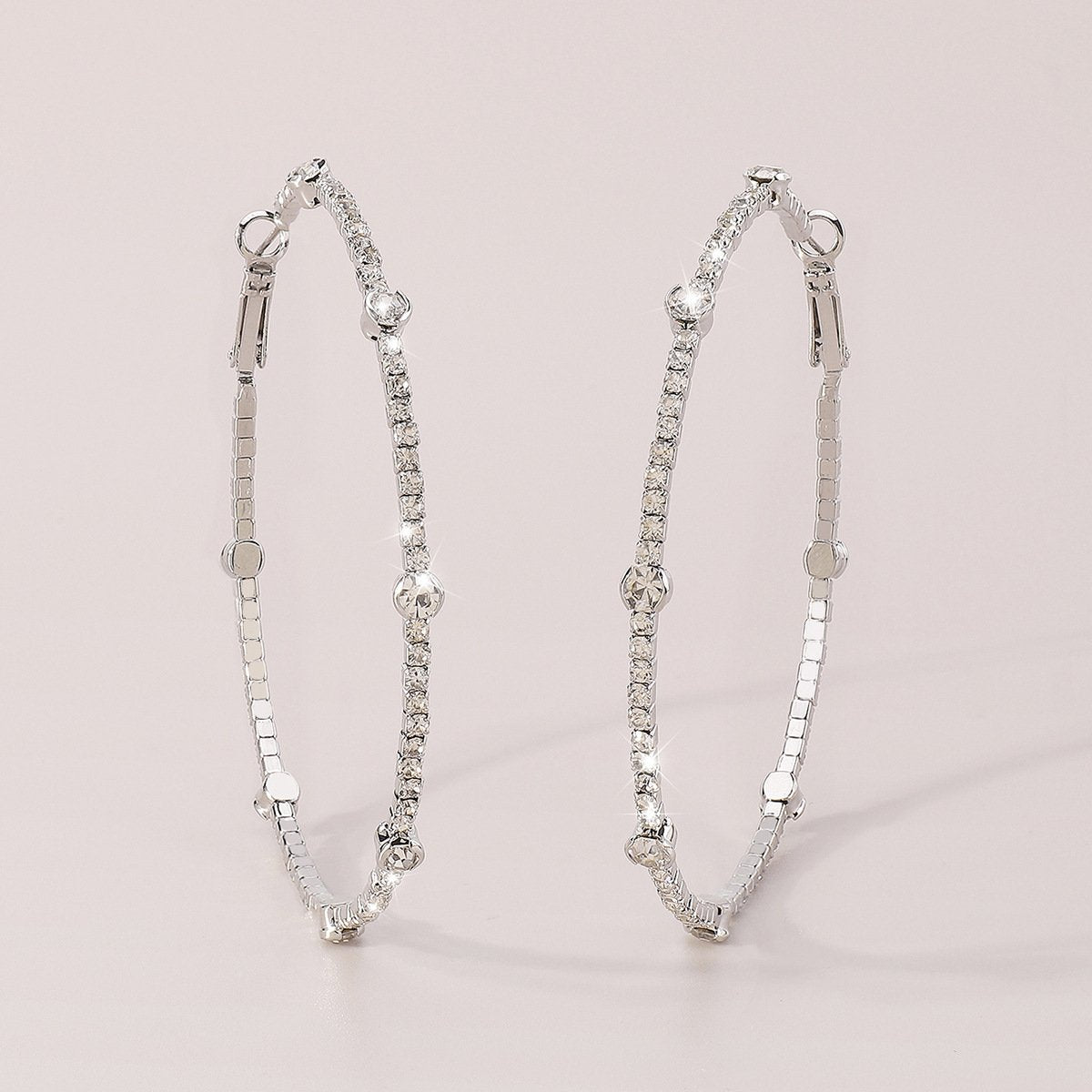 Boucles d'oreilles minimalistes en strass