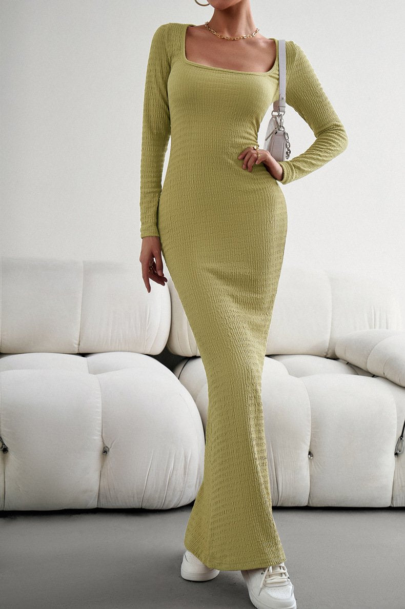 Robe longue slim à col carré