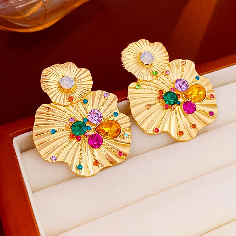 Diamond Scalloped Flower Earrings