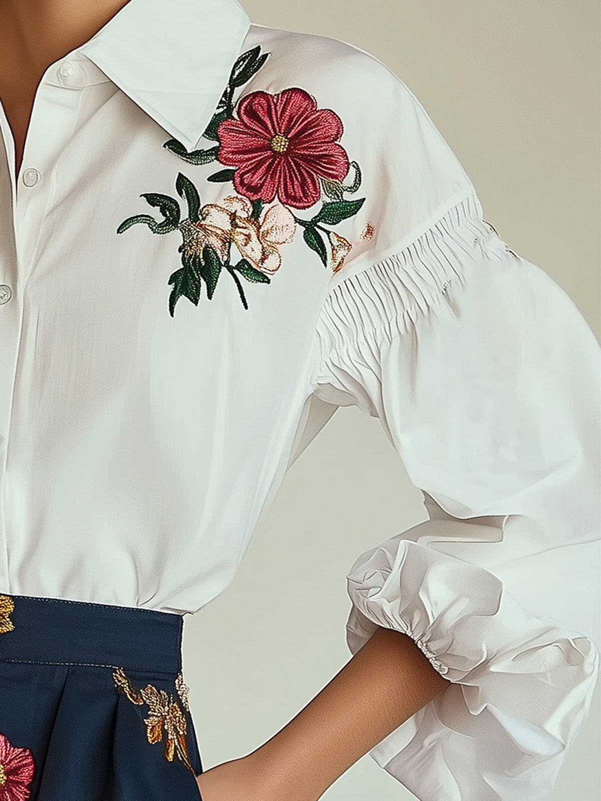 Fashion Lantern Sleeve Embroidered Blouse