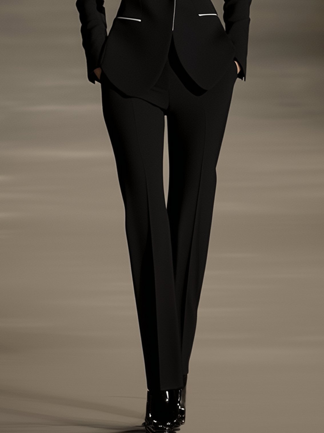 Black Pants With Embroidered Collar