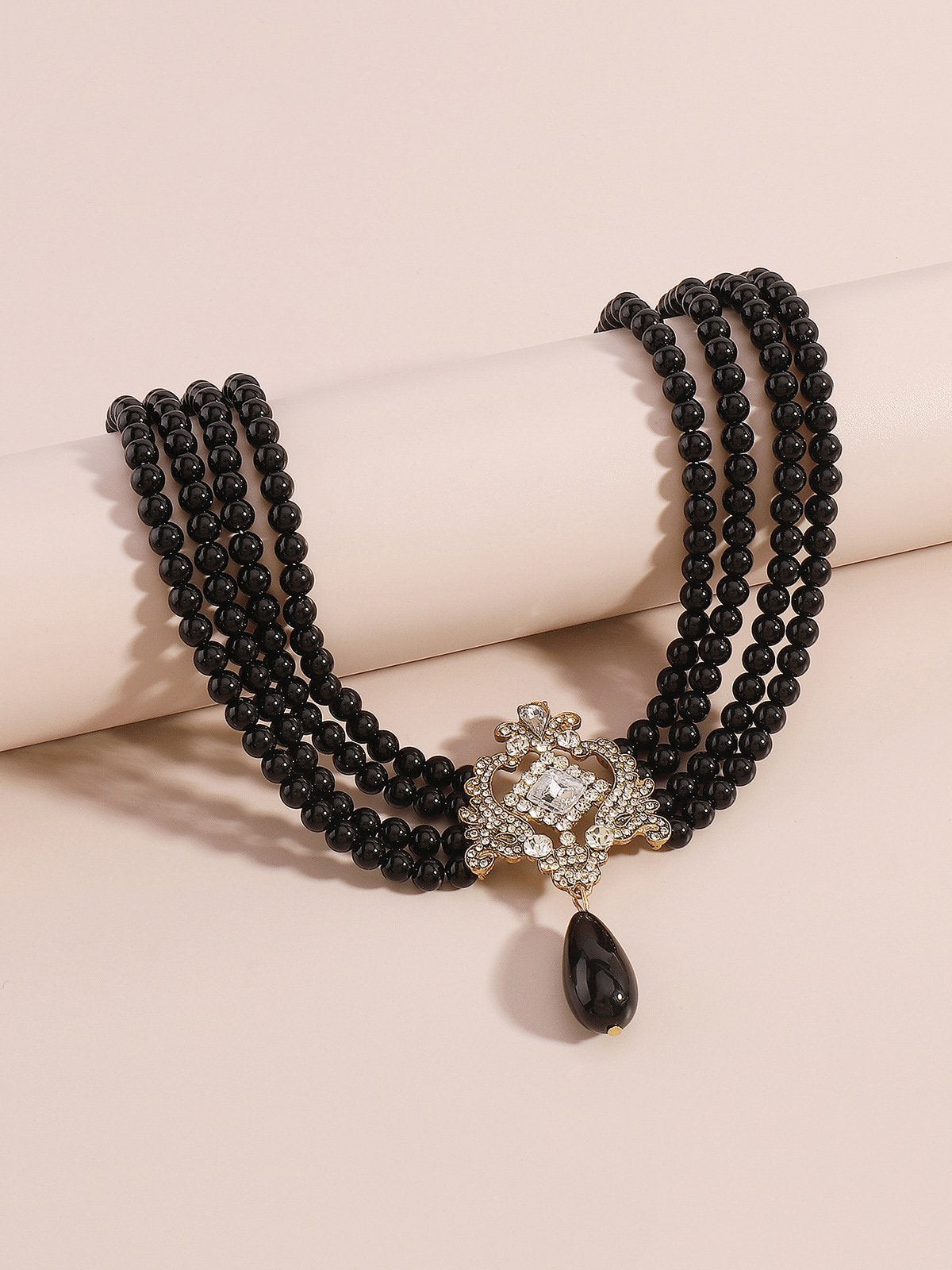 Eleganter Kunstperlen-Halsband