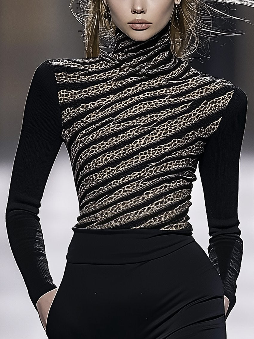 Black Stretch-tight T-shirt With Leopard Chain