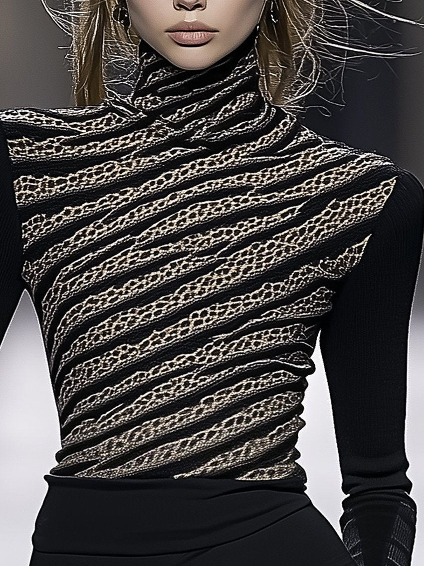 Black Stretch-tight T-shirt With Leopard Chain